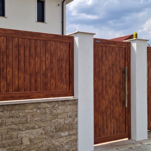 Clôture en aluminium - cherry wood